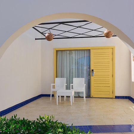 منتجع لو ميريديان دهب المظهر الخارجي الصورة A room at the hotel