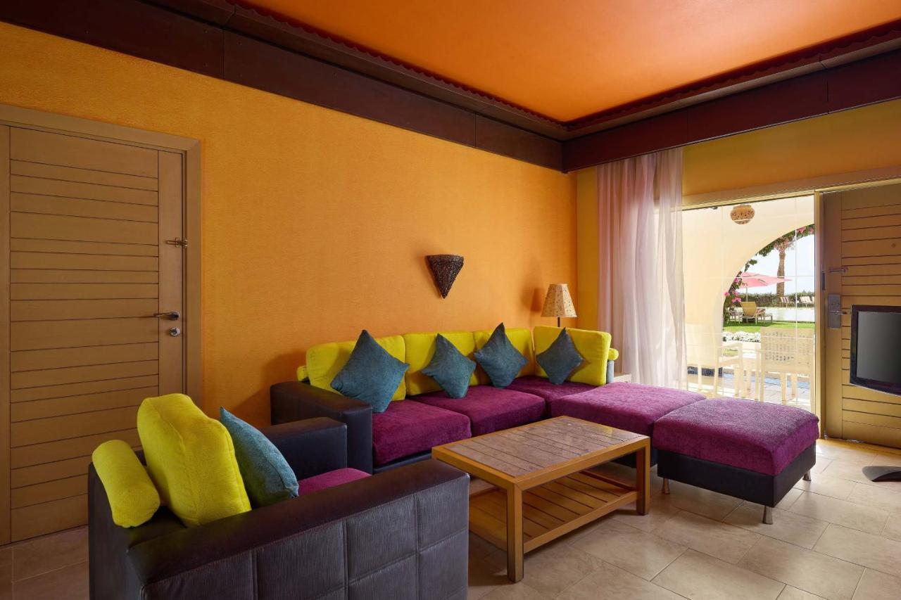 منتجع لو ميريديان دهب المظهر الخارجي الصورة A living room