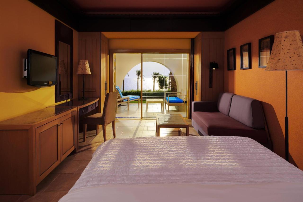 منتجع لو ميريديان دهب المظهر الخارجي الصورة A room at the hotel