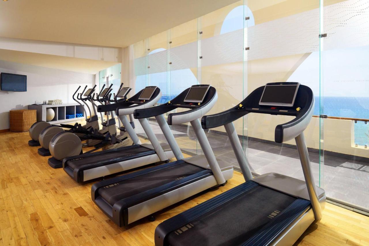 منتجع لو ميريديان دهب المظهر الخارجي الصورة Treadmills in a gym