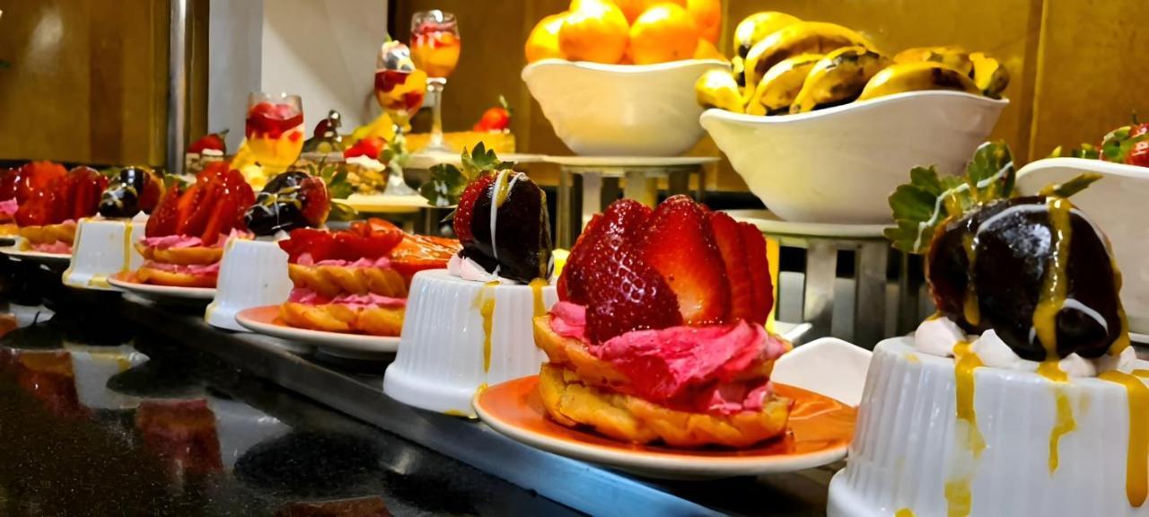 منتجع لو ميريديان دهب المظهر الخارجي الصورة A dessert buffet