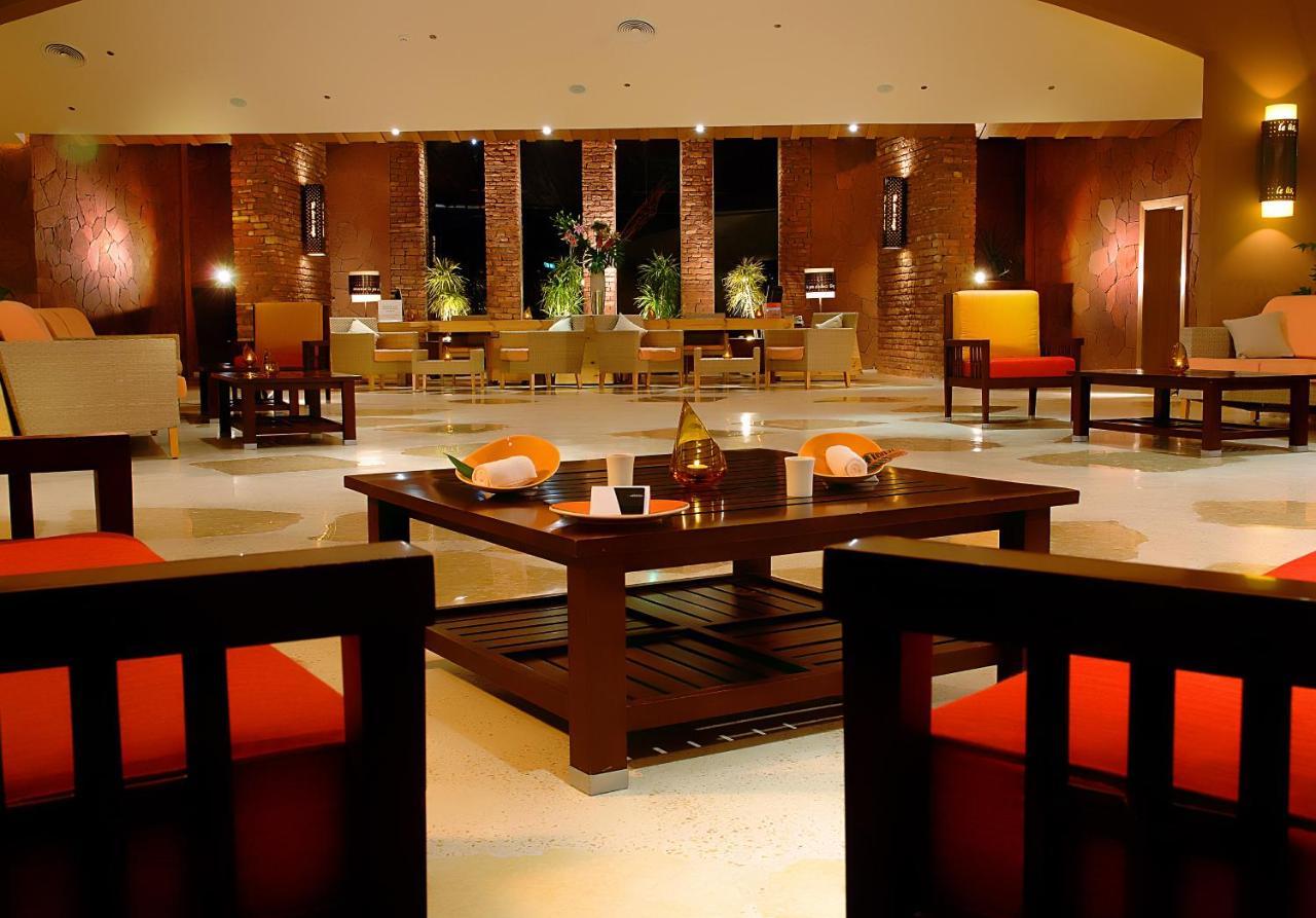منتجع لو ميريديان دهب المظهر الخارجي الصورة The lobby of the hotel
