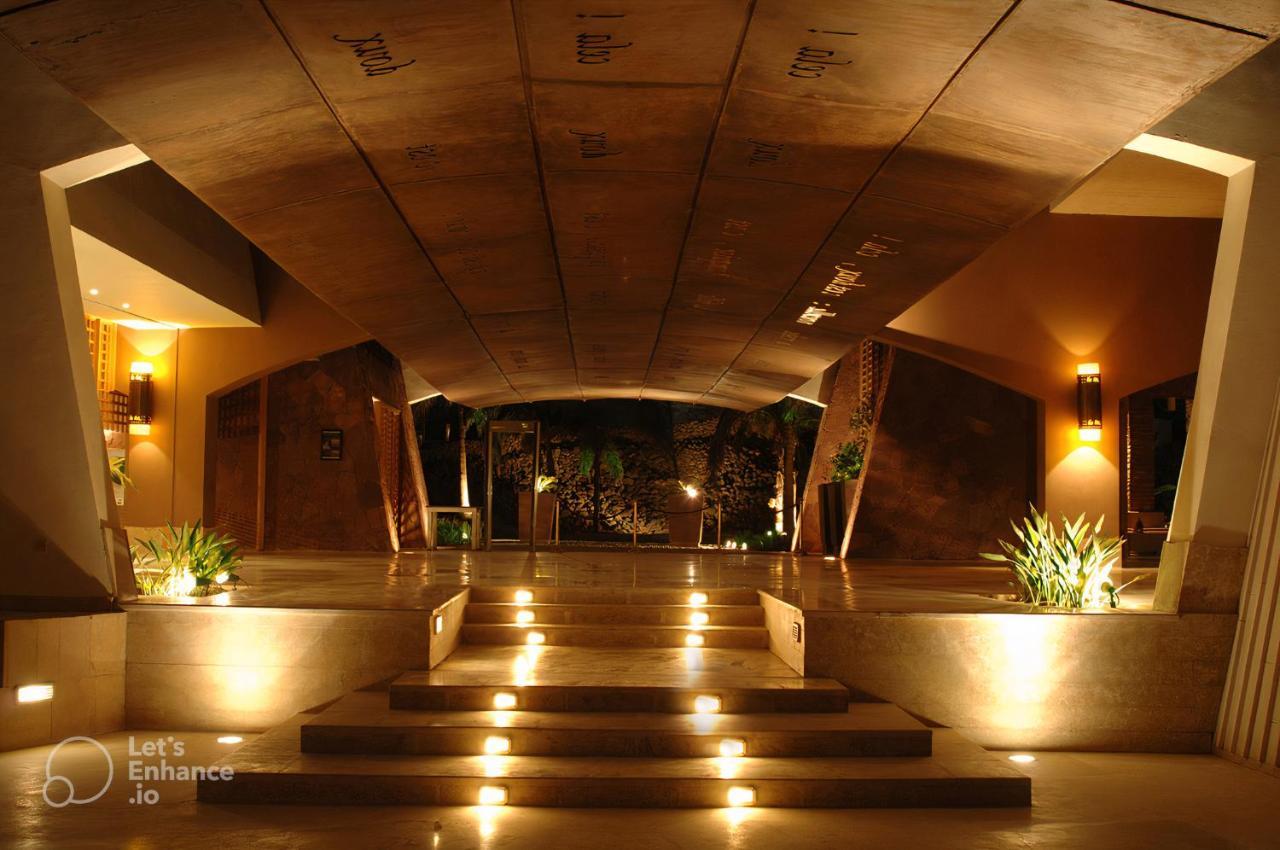 منتجع لو ميريديان دهب المظهر الخارجي الصورة The interior of the hotel