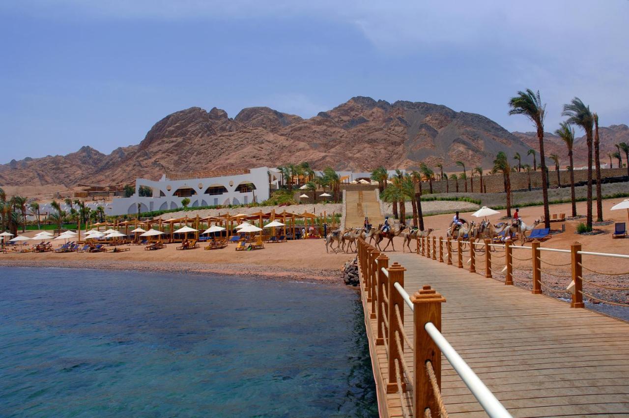 منتجع لو ميريديان دهب المظهر الخارجي الصورة The Red Sea coast at Sharm El Sheikh